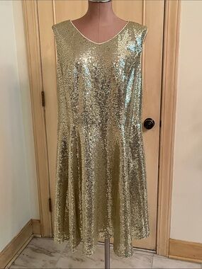 DRESSEVER Party Vegas Celebration Gold Sequin V-Neck Fit & Flare Mini Dress XXXL